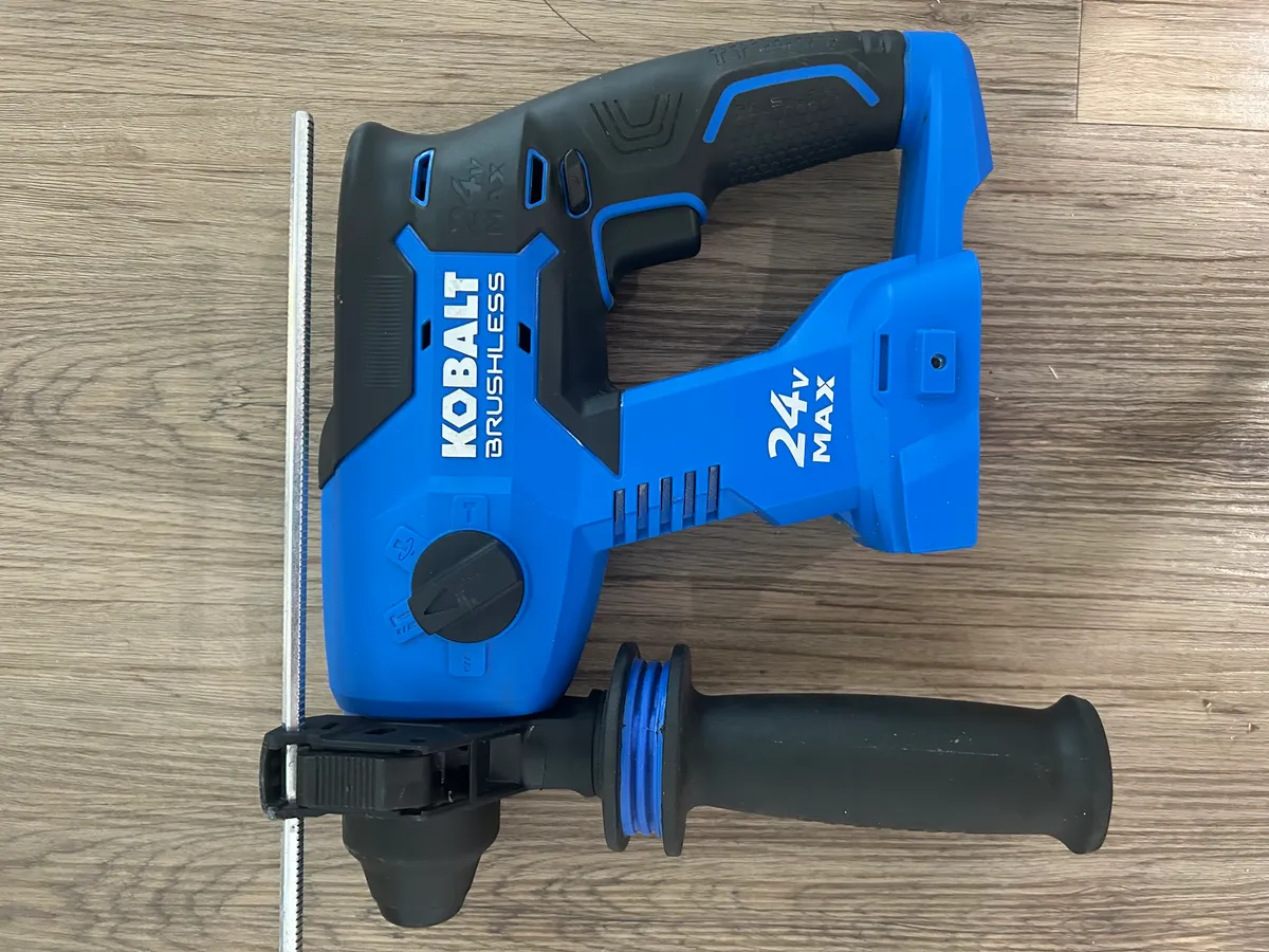 Kobalt 1260303 24v Max Brushless 7/8 inch SDS Plus Rotary Hammer Drill Tool